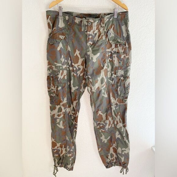 Norma Kamali Green Camo tactical field Cargo Pants Women's Size 12 - Picture 3 of 15